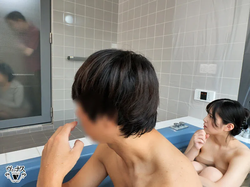 VEMA-258 The prettiest senior female colleague in the company asks a junior male colleague to pretend to be he — Hibiki Amemiya, screenshot 3