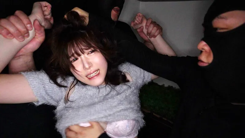 YMRK-062 A group of brutal rapists target a female college student living alone, forcing her into their home a, screenshot 1