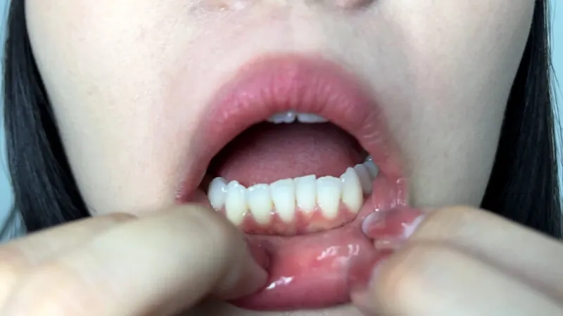 NKO-700002 Long tongue! A look inside Misuzu-chan's mouth., screenshot 4