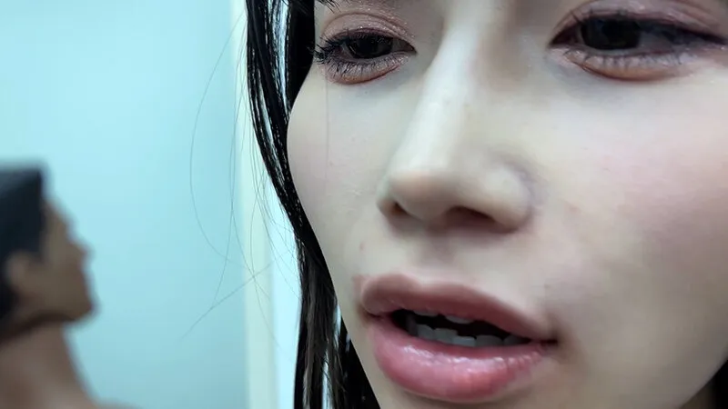 BWD-100004 Hinami licks the M-man doll all over, filling it with her saliva., screenshot 1