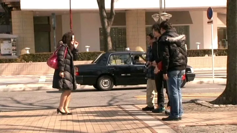 DSE-801 This Is A Real Mature Woman Kneeling For Mercy. Creampie Picking Up Girls In Chiba Sakae City., screenshot 5