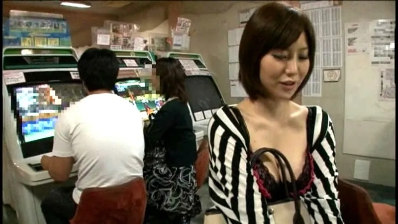 ATOM-038 Secretly Stealing The Boyfriend While The Couple Is On A Date!? Nanako Mori Tempts The Boyfriend Behi — Nanako Mori, screenshot 5