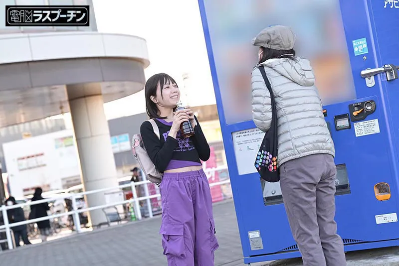 DRPT-116 A group of three despicable giants surround a little girl, strip her of her clothes, and force her to — Hinata Yuna, screenshot 2