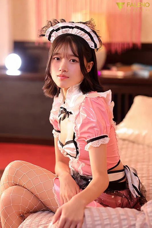 FNS-160 Even though it's a no-nonsense store, the devilish maid reflexology girl Sana Ikuta will provoke you a — Sana Ikuta, screenshot 9