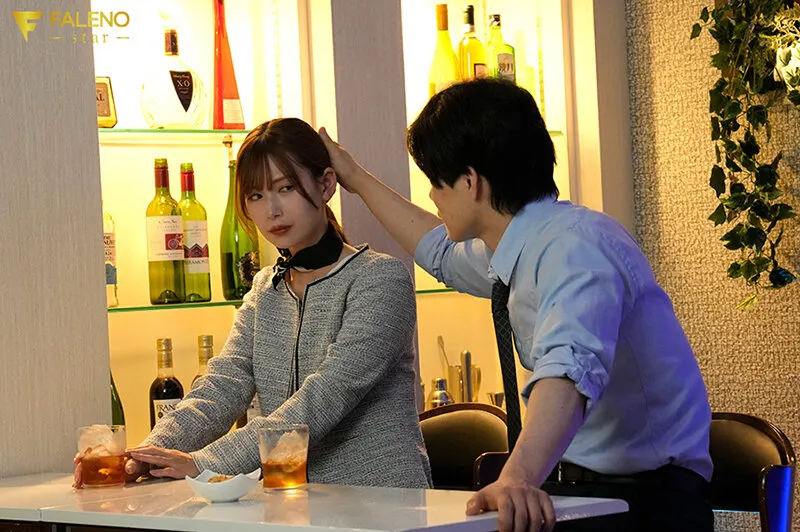 FNS-193 I'm the one kneeling. My owner is a new employee. The female CEO, whose desire to be dominated is expo — Tsumugi Akari, screenshot 2