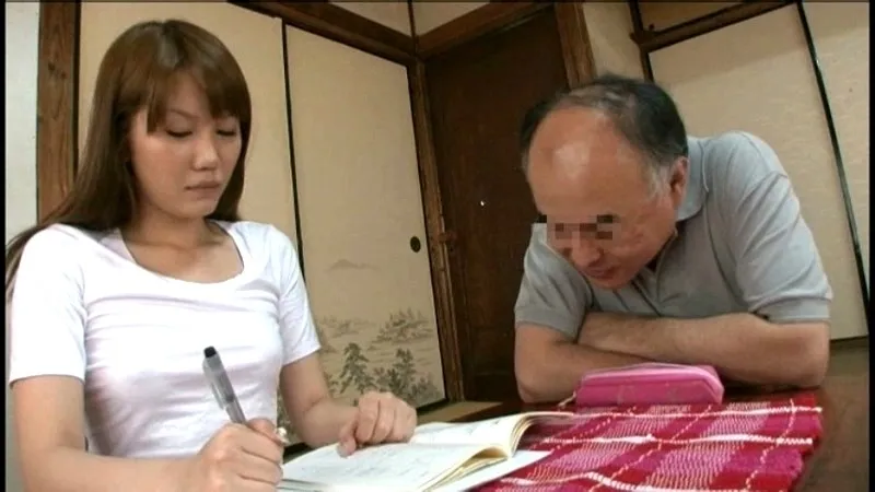 HUNT-468 A large family of five fathers and daughters living in a one-story house with only two rooms of six a, screenshot 1