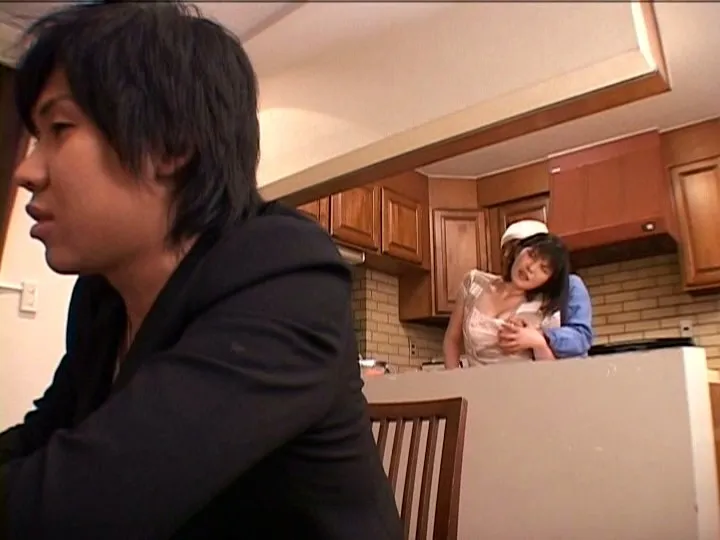 IENE-017 My Friend's Girlfriend's Forbidden Information 2 — Bud, Drop, Maki Mizutani, screenshot 6