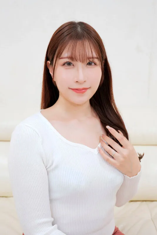 IENFA-45002 Amateur housewife pick-up: \"Could you please pull back the foreskin and wash this virgin's uncirc — Kasumi Saiki, screenshot 1