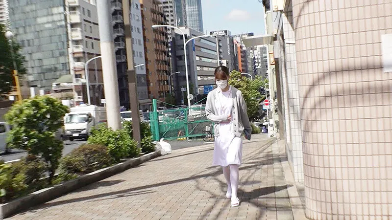 IENFH-23001 Pick up an active nurse with her face completely exposed! An angel in a white coat helps men suffe, screenshot 5