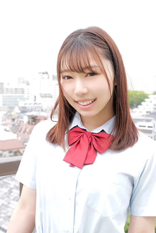 IENFH-29901 Dear amateur schoolgirls!Would you please give me a super deep tongue kiss under the open blue sky, screenshot 1