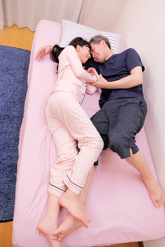 IENFH-30003 Only for schoolgirls who are tired from exams! Why not relieve stress by sleeping with a cool guy , screenshot 2