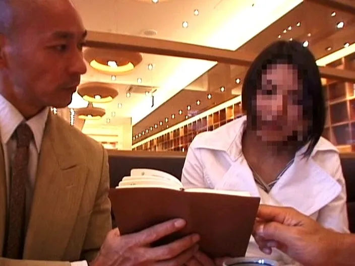 JPDDS-176 Picking Up Married Women 188, screenshot 1