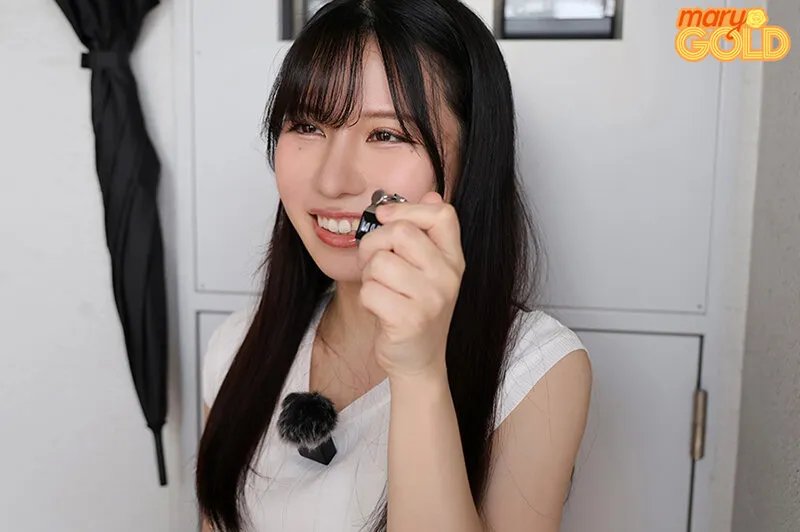 MGOLD-059 New AV Actress Documentary: Alone Under the Same Roof with an AV Actor - How Many Ejaculations Can Y — Momosaki Kikka, screenshot 2
