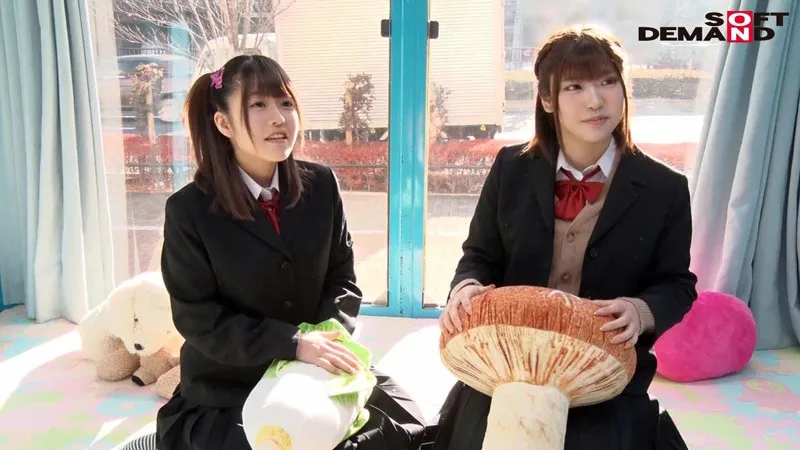MMGH-053 みきちゃんとゆりこちゃん マジックミラー号 修学旅行中に初4P!, スクリーンショット 1