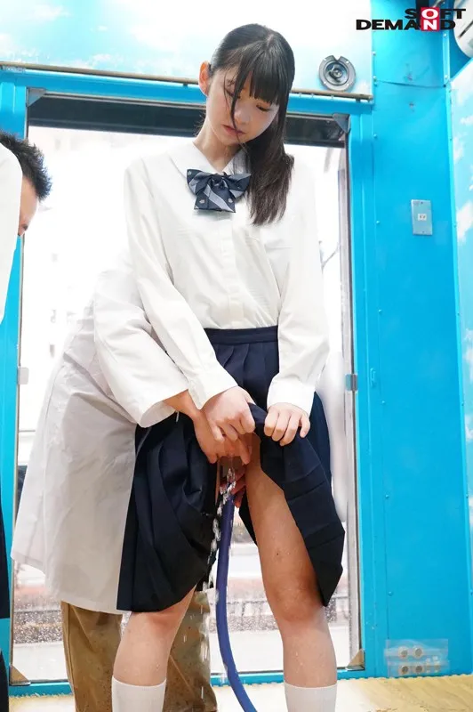 MMGH-060 Yumi-chan (18) Miyu-chan (18) Girl ○ Student Magic Mirror No. 2 people get along well and clean their, screenshot 2