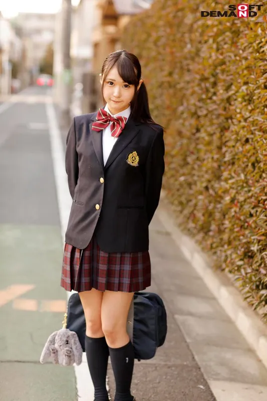 MMGH-067 Hikaru & Mei Girl ○ Raw Interview With Two Friends On The Magic Mirror Number Bus, screenshot 6