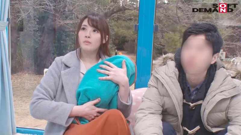 MMGH-077 えみ(22) 人妻 マジックミラー号 真正中出し!きれいな若妻がすぐ側に旦那さんがいるのに…, スクリーンショット 1