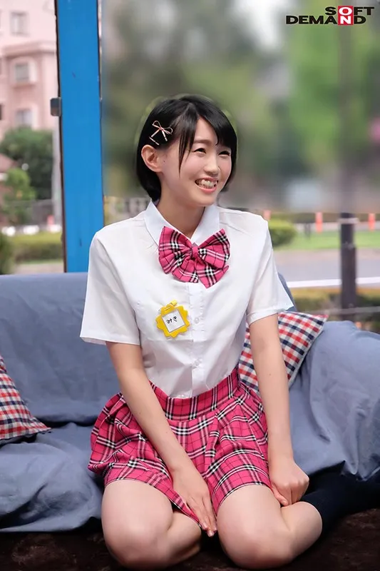 MMGH-129 みき(20)女子大生 「チ○ポ飴をいやらしくフェラチオしてください!」と女子大生に頼んだら……, スクリーンショット 1