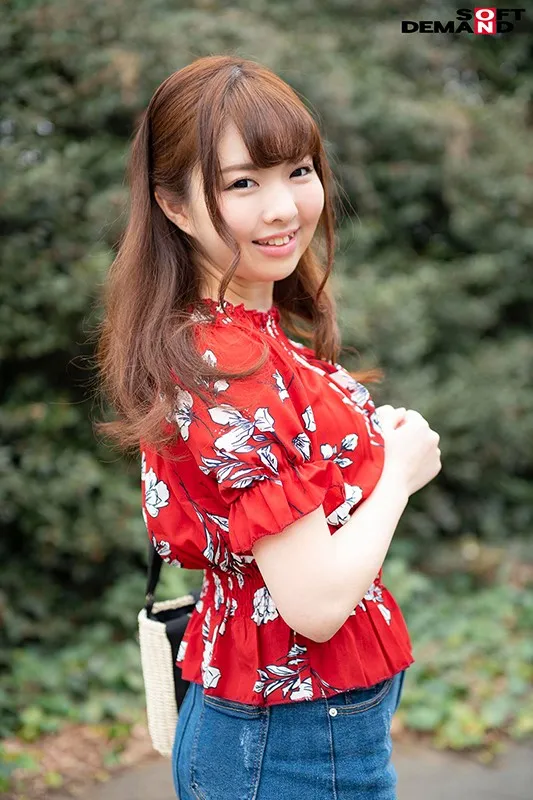 MMGH-184 Chu-chan (20) Asks Fuck Boy To "Find Her A Sexy FWB", screenshot 1