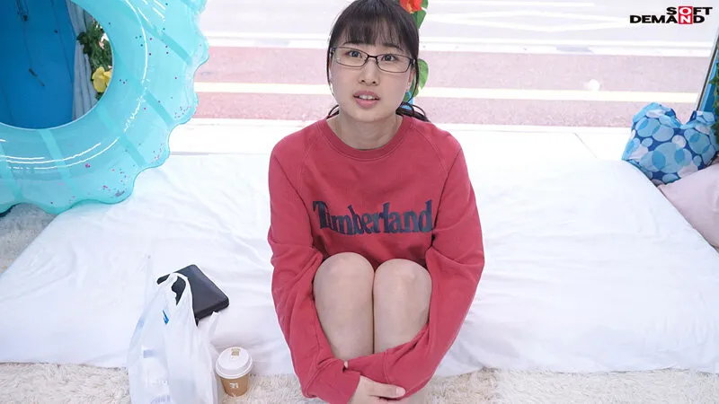 MMGH-307 Magic Mirror Issue: Wear a swimsuit and give a foot massage to a resident of a prefecture without a s, screenshot 1