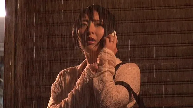 NHDTA-551 A Married Woman Was Taking Shelter During a Rainstorm When She Started Shaking Her Wet Ass and Looki, screenshot 2