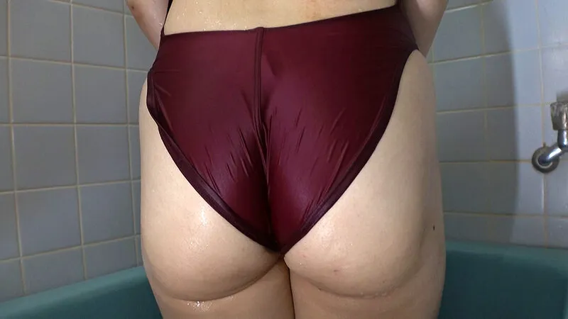 OKK-085 Minami Shiori Wet, shiny, and tightly fitting, divine competitive swimsuit. Enjoy the sight of a cute — Shiori Minami, screenshot 3