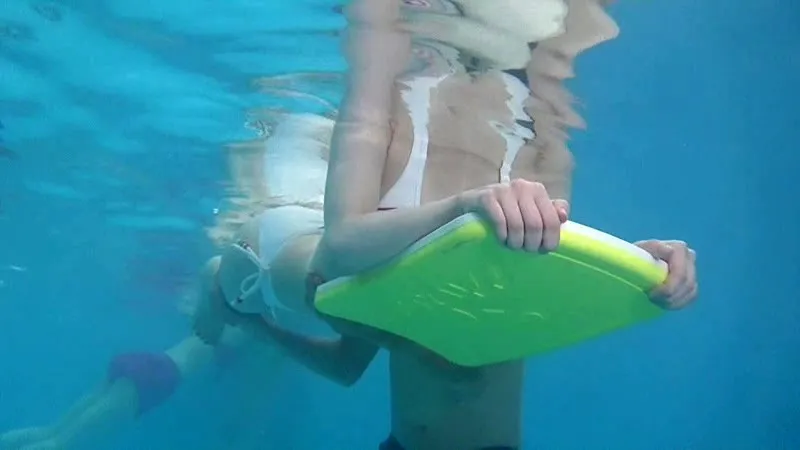 RCTD-018 A Stepmother And Son Play A Secret Underwater Fakecest Game, screenshot 1