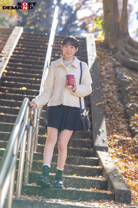 SDAM-165 First time filming, she gets six other men's dicks inside her and cums like crazy: "I didn't have eno — 伊倉さとみ, スクリーンショット 3