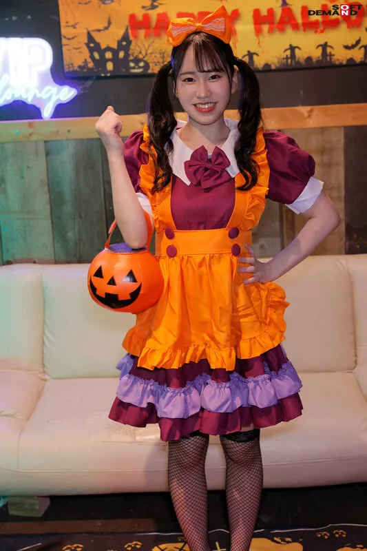 SDMM-14804 Reverse Magic Mirror Van Shibuya Halloween Edition "Wouldn't you like to see cosplay girl Erika hav, screenshot 1