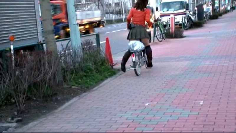 SDMT-437 This is the limit exposed in the middle of the town and made to cum. The Acme Bike Is Cumming!! The 1, screenshot 4