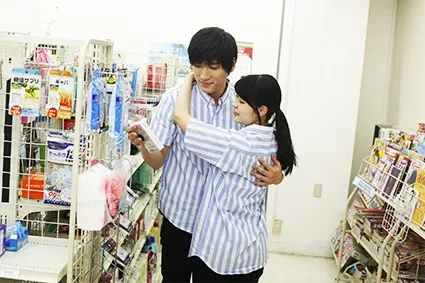 SILK-102 To The Convenience Store! — Ren Fukusaki, Satori Fujinami, Yuma Koda, screenshot 3