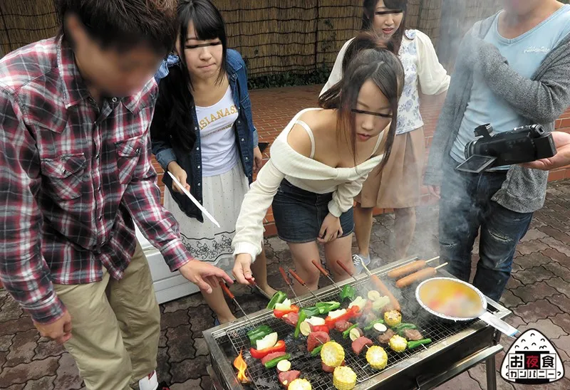 OYC-092 死んでも見たくなかった!結婚間近な彼女のバイト仲間とのBBQ映像, スクリーンショット 2