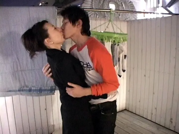 GIFD-105 近親相姦 母と息子が初めて交わった日 広瀬ゆかり 山口智美 — 山口智美, 広瀬ゆかり, スクリーンショット 2