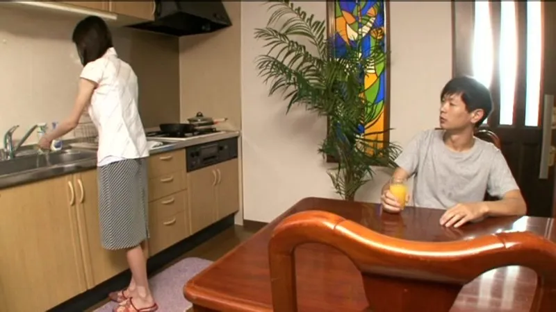 JUTA-035 Family Bath Time: Mother/ Son Soaking Wet Yui Natori — Yui Natori, screenshot 1