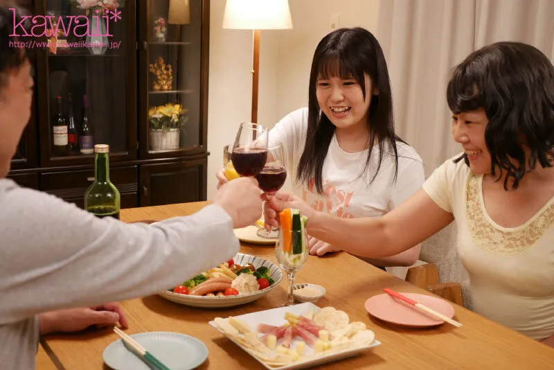 CAWD-419 「義父の目的は私です…」ストーカーが母の再婚相手に…もう逃げられないと悟った‘あずさ’は恐怖から義父を受け入れ何度も中出しセックスされて…東雲あずさ — 東雲あずさ, スクリーンショット 1