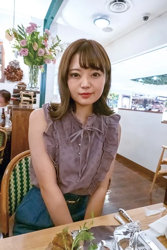 DHT-227 A More-Than-20-Years-Age Gap May-December Romance Set Up On A Hookup App Seducing Girls Who Love Withe, screenshot 1