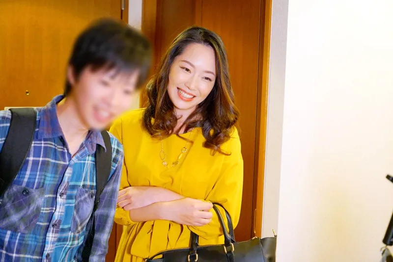 RHE-570 「母親を興奮させてどうするの?」息子の勃起に欲情した母親が本気でねだる!! play○姦生中出し6, スクリーンショット 1