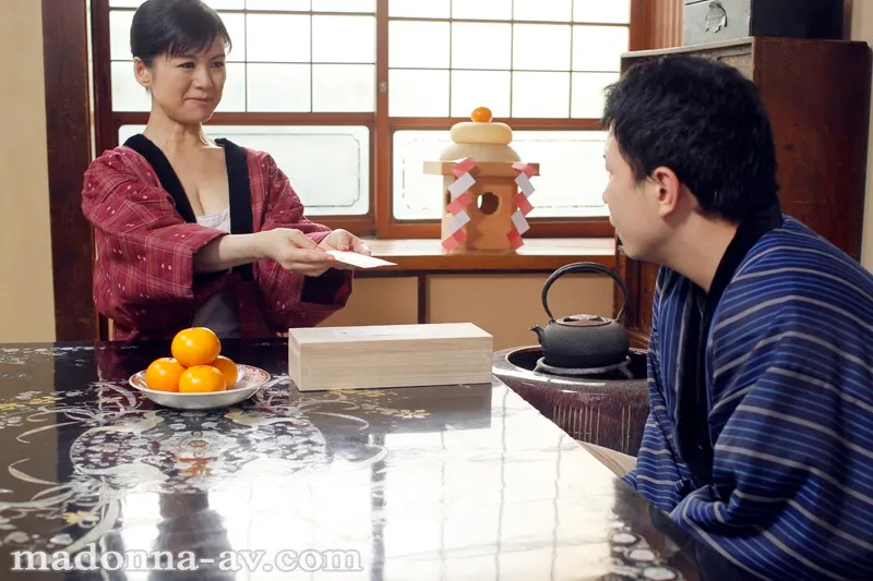 OBA-021 Fakecest Embezzlement Mother Mari Yonezaki — Mari Yonezaki, screenshot 6