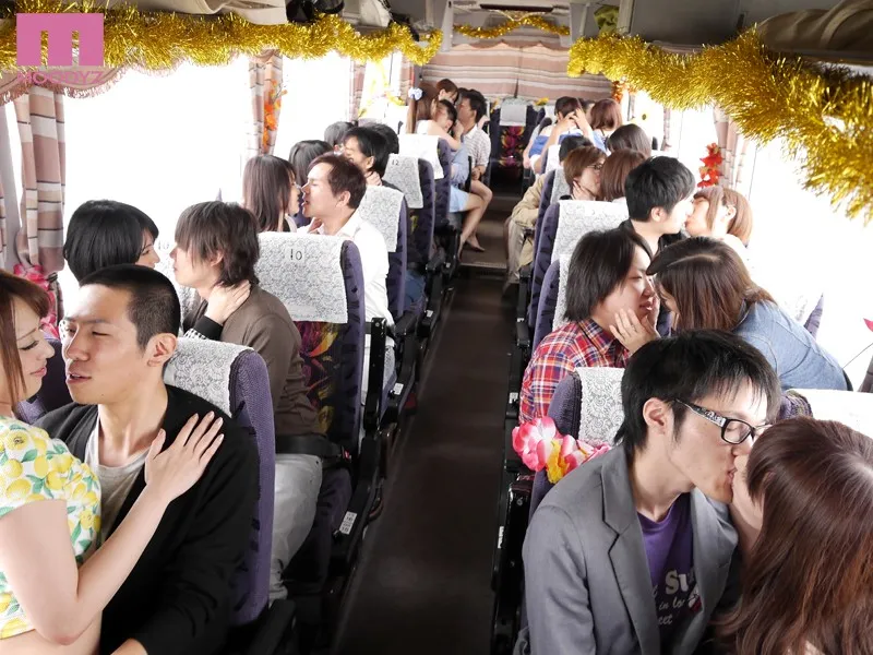 MIRD-141 MOODYZ Fan Thanksgiving Day - Fuck Bus Tour 2014 - Large Orgies In The Tropics On The Fuck Bus! — Ayu Sakurai, Bud, Hamazaki Mao, screenshot 1