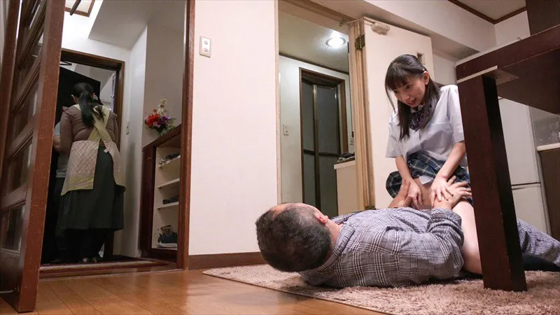 VRTM-499 【特選アウトレット】「私のパンチラ見たいんでしょ?」清楚な顔した新しい娘が挑発おねだり即ハメ!母に隠れて憧れの義父チ○ポでイキ乱れ!何度も中出しを求めた!3 — 冬愛ことね, 花音うらら, スクリーンショット 5