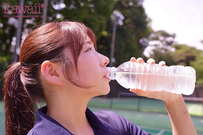 CAWD-923 After working so hard, this 'cute but pitiful' new graduate female announcer (to be) finally gets a j — Mizukawa Natsuki, screenshot 4