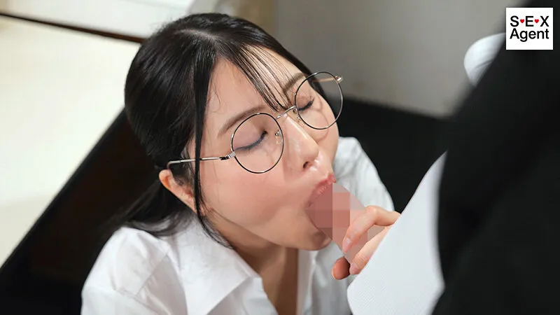 AGAV-168 Glasses-wearing facial cumshot story: After regular working hours, I'm alone with my arrogant female , screenshot 2