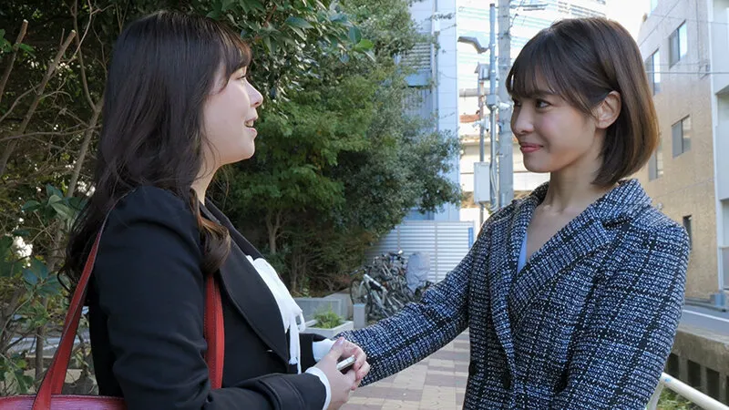 AUKG-649 人妻とその彼女 ~再会レズセックス~忘れられない元カノの愛撫~ — Blue Ori, 及川うみ, 蒼いおり, スクリーンショット 2