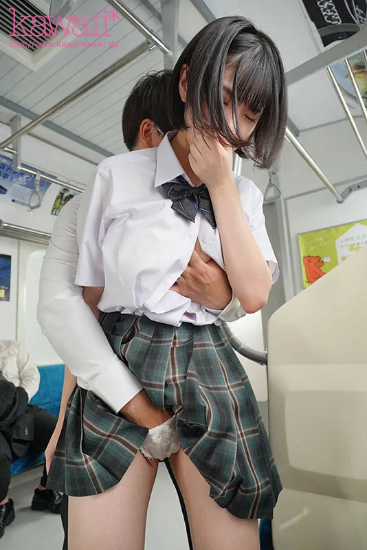 CAWD-802 Every morning at 7:23, in the back of the third car, the pervert who had me captivated was my assista — Himari Momose, 桃瀬ひまり, screenshot 1
