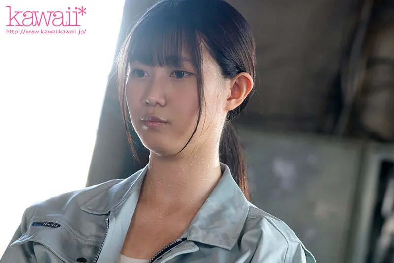 CAWD-928 A shy, socially awkward female factory worker and a middle-aged man with an oily smell end up sharing — Nagisa Tanimura, 谷村凪咲, スクリーンショット 1