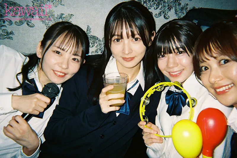 CAWD-960 Four girls from a co-ed metropolitan high school's after-school club break school rules by letting lo, screenshot 3