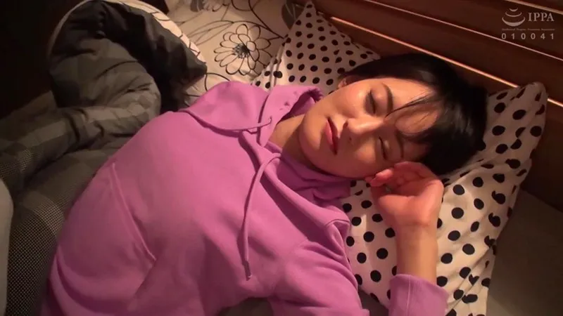 SIS-110 Elder Sister Night Visit Creampie Peeping, screenshot 2