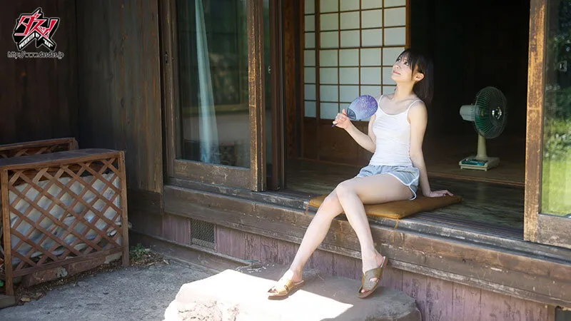 DASS-859 On a trip back to the countryside, I got hooked on \"freshly learned sex\" with my first love, and we — Tojo Natsu, screenshot 1