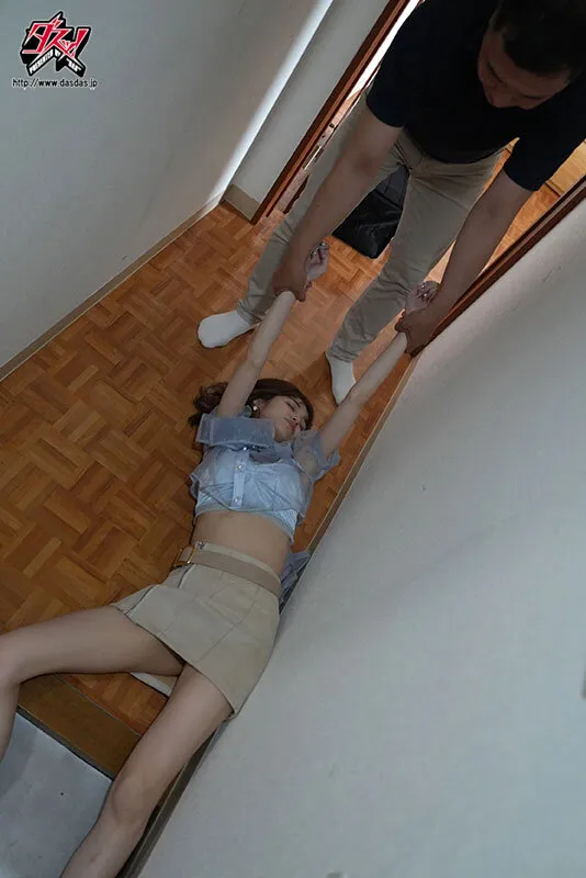 DASS-864 Now, let me show you what this old man is really capable of. A play so vicious that my sperm will rot — Sumire Kuramoto, screenshot 1