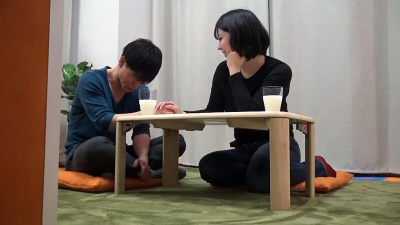 EYS-073 Secret SEX Shooting With A Mom Friend Who Likes To Take Care Of Me So Much It's A Bit Annoying Sometim, screenshot 1
